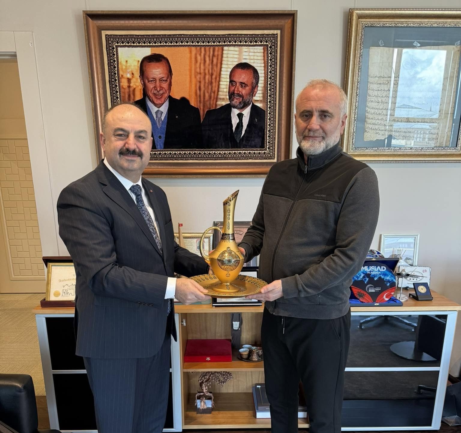 A Breath of UEB at the Presidential Complex: Mehmet Özdil Presented His Global Small Business Vision to Sabri Demir, Senior Advisor to the President!