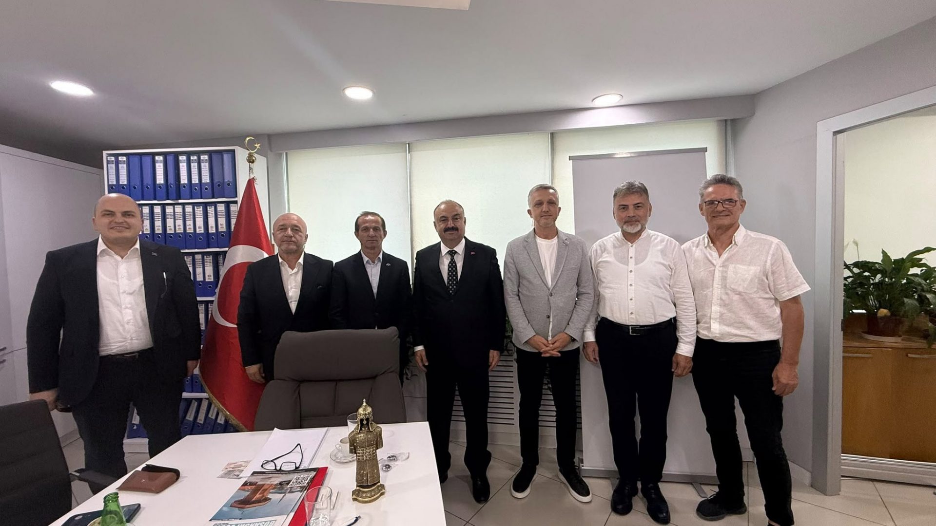 UEB Bosna Hersek Başkanlığı Genel Merkezimizi Ziyaret Etti: Balkanlar’da Ticaret ve İhracat Köprüsü Kuruluyor
